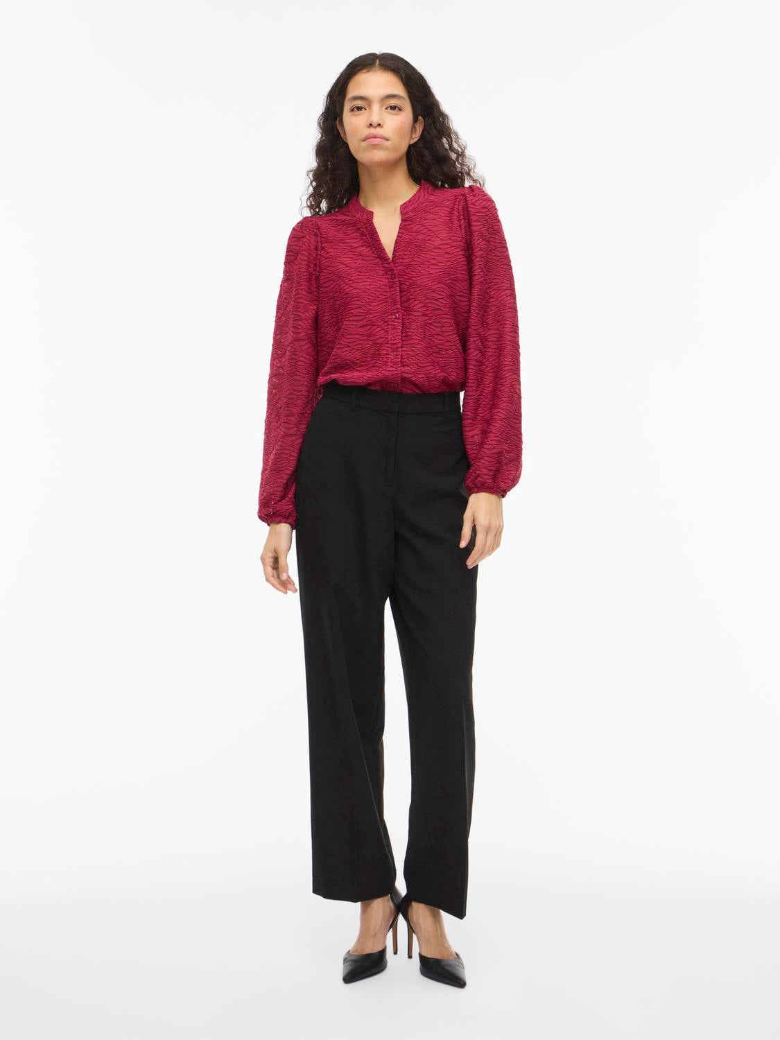 model_shot-front_full